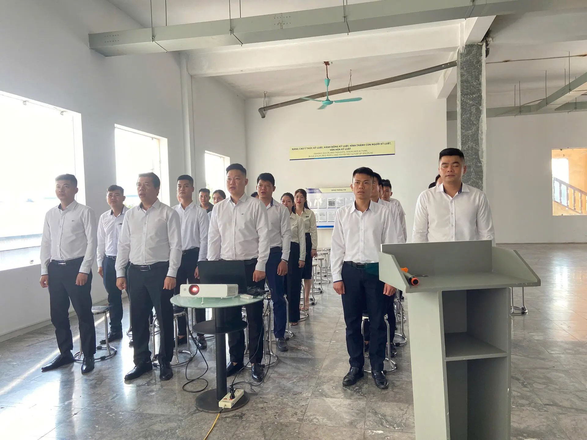 LỄ CHÀO CỜ THÁNG 7/2025: TỔNG KẾT THÁNG 6 VÀ TRIỂN KHAI KẾ HOẠCH THÁNG 7