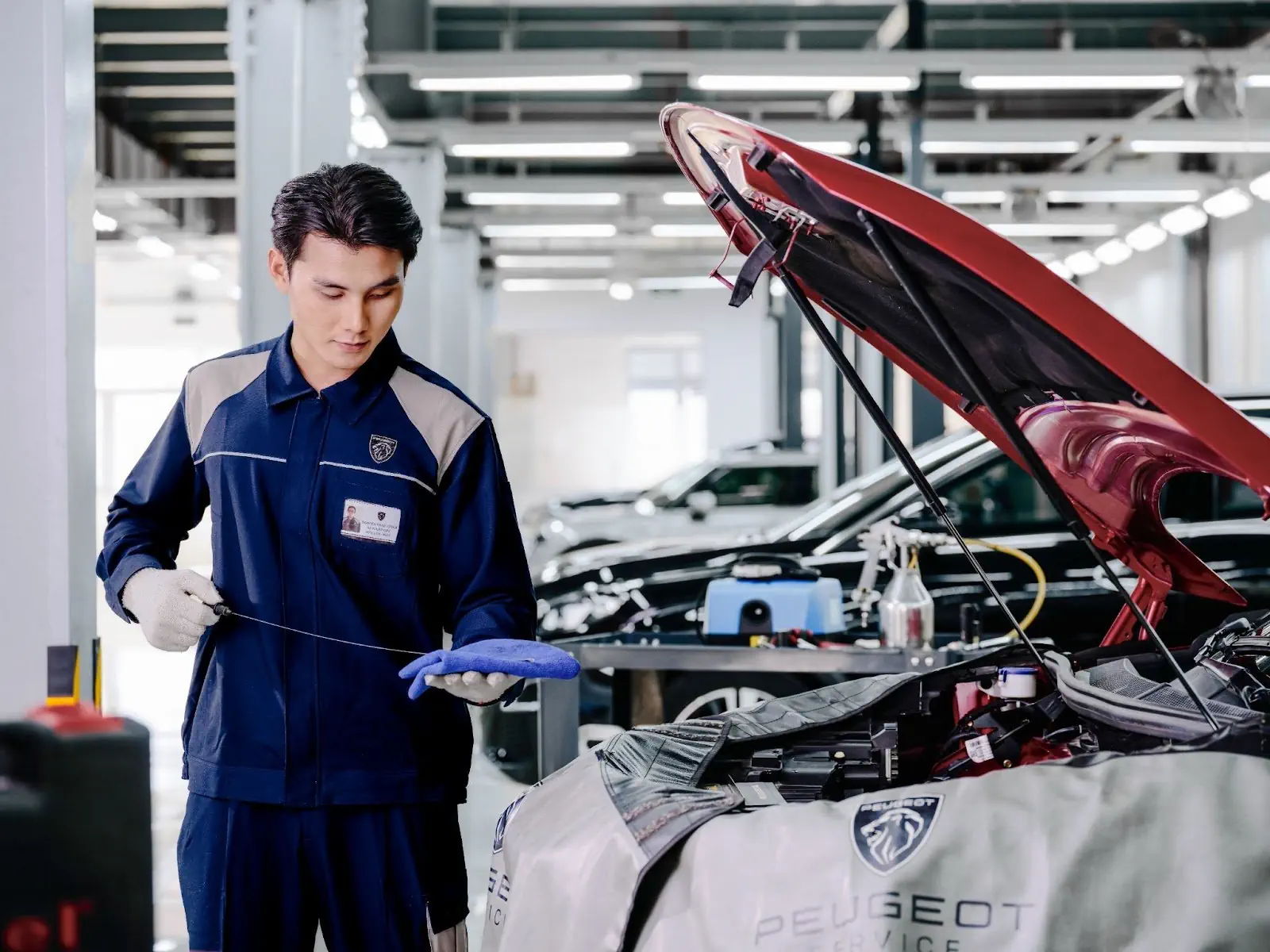 CHUYÊN GIA PEUGEOT GIẢI ĐÁP NHỮNG THẮC MẮC THƯỜNG GẶP KHI BẢO DƯỠNG XE