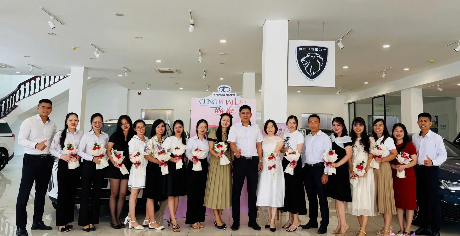 THACO AUTO HƯNG YÊN CÙNG PHÁI ĐẸP TỎA SẮC